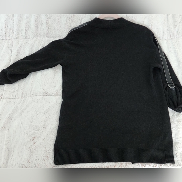 White House Black Market Sweater • Cardigan • Detailed Sleeves • Classic Fit • S - Picture 3 of 13